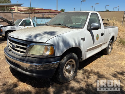 2002 Ford F-150 XL 4x2 Pickup
