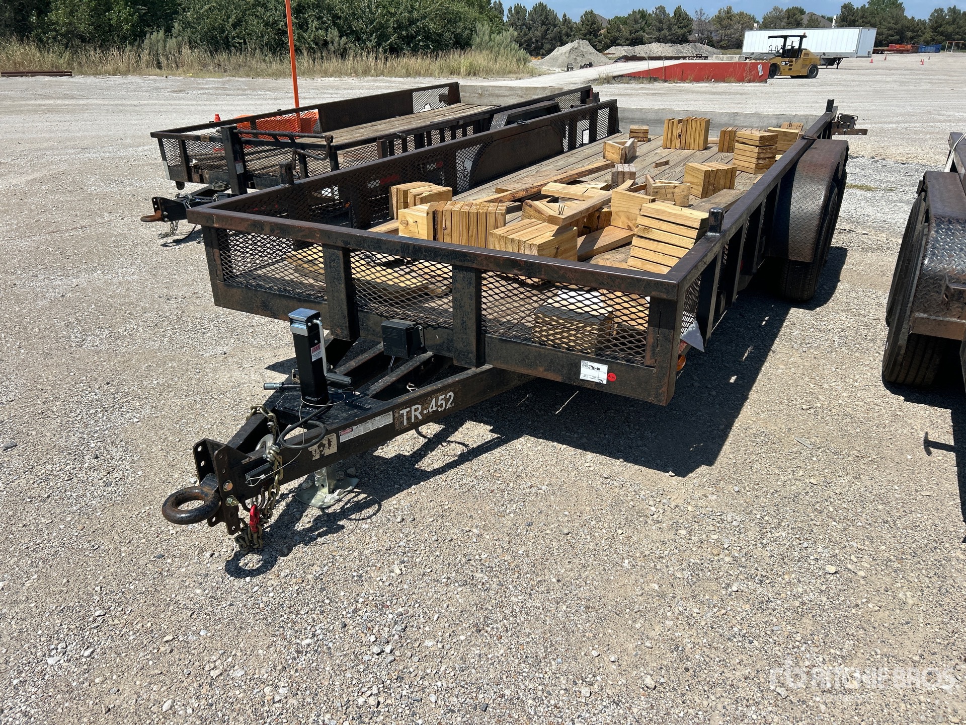 2004 18 ft T/A Utility Trailer