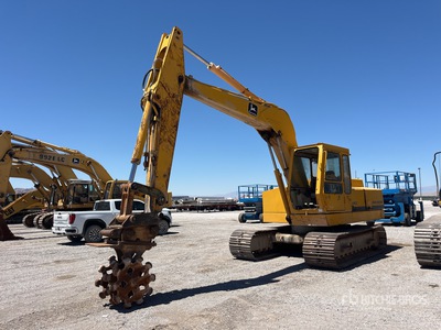1985 John Deere 690C Tracked Excavator