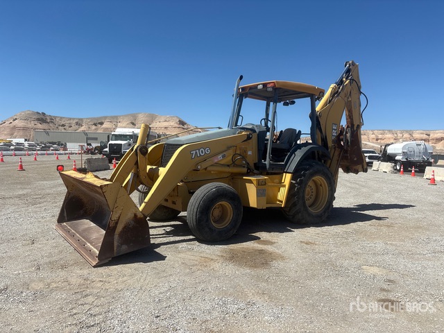 2003 John Deere 710G 4x2 Backhoe Loader