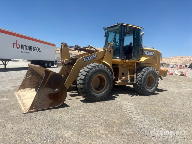 2002 John Deere 624H Wheel Loader