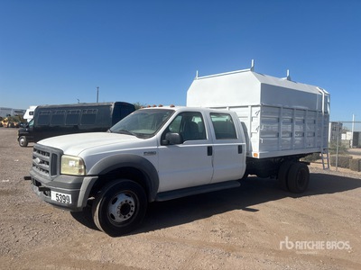 2005 Ford F-450 XL 4x2 Crew Cab Chipper Truck