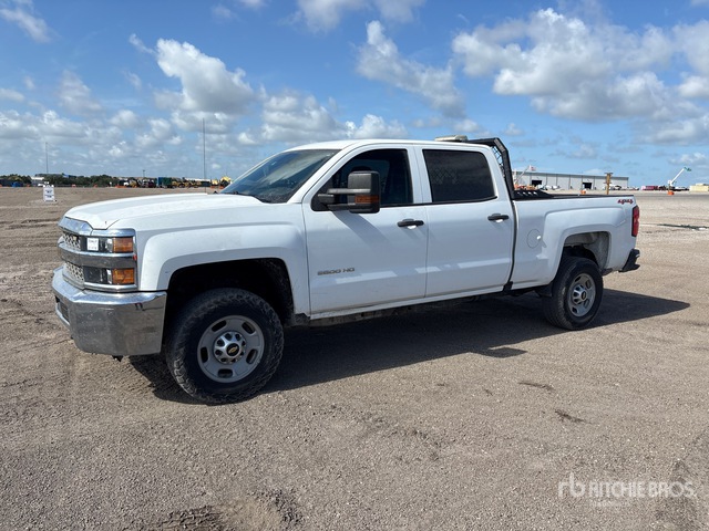 2019 Chevrolet Silverado 2500HD 4x4 Crew Cab Pickup