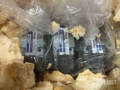 Oilgear L500093HS01 Directional Control Valve