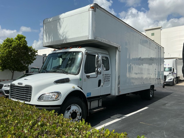 2009 Freightliner M2 106 4x2 Moving Van Truck