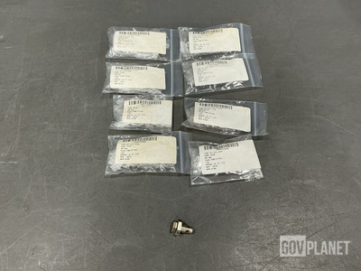 (9) Eaton A40 Threaded Tube Fitting Plugs
