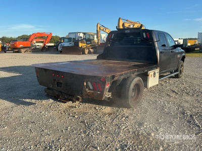 2017 Ram 3500 4x4 Crew Cab Camion à Plateau