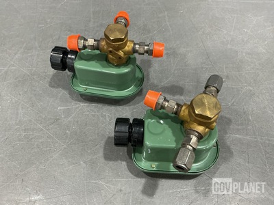 (2) Automatic Switch AV1800902 Solenoid Valves