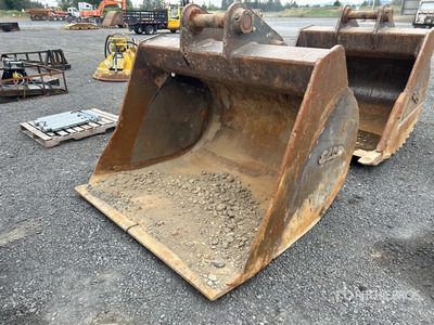 80 in Cleanup Excavator Bucket - Fits 200 size