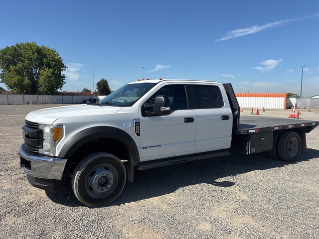 2019 Ford F-550 4x4 Crew Cab Flatbed Truck