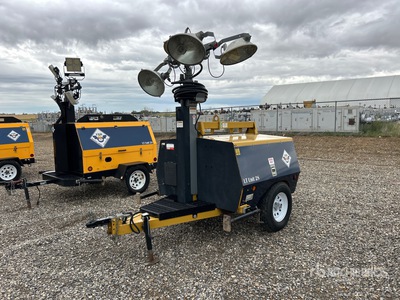 2013 Allmand 22 kW を見 Light Tower