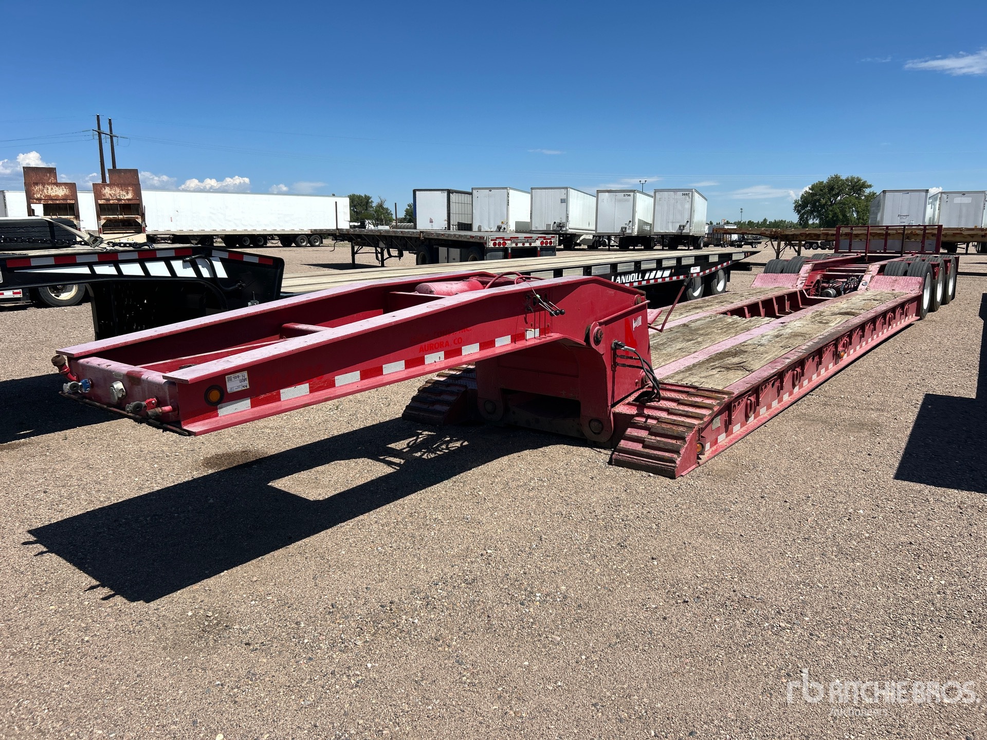 2005 Eager Beaver 55T Tri/A Removable Gooseneck Lowboy Trailer