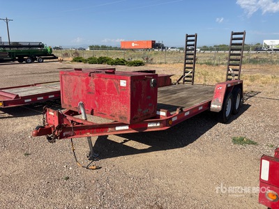 1997 Trail King 14 ft T/A Remolque Portamaquinaria
