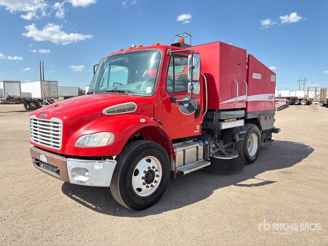 2011 Elgin Eagle on 2011 Freightliner M2 106 Sweeper Truck