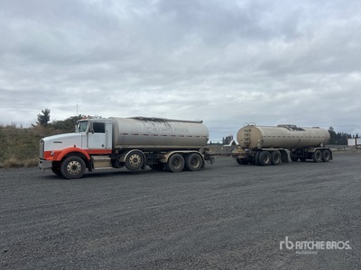 2001 Kenworth T800 8x4 Camión-cisterna