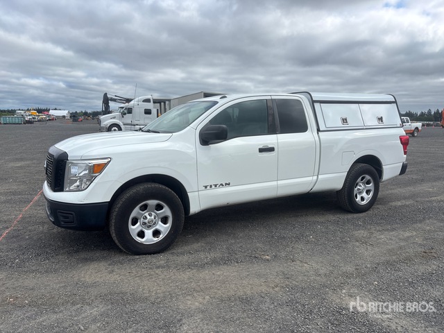 2019 Nissan Titan 4x4 Extended Cab Pickup