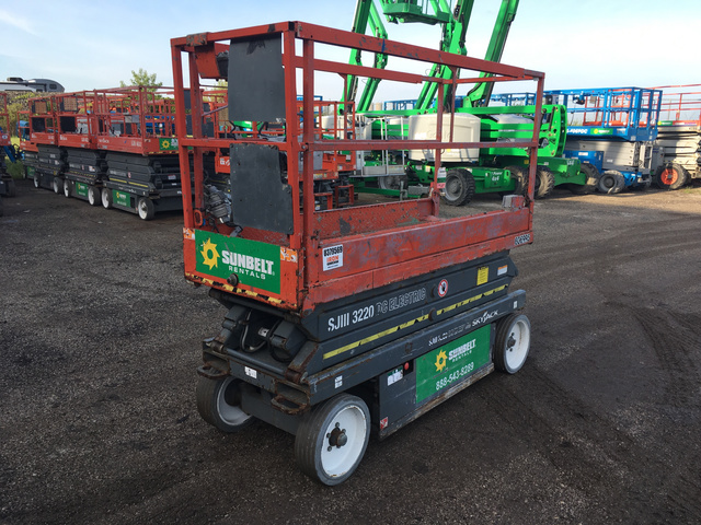 2012 Skyjack SJIII 3220 Electric Scissor Lift