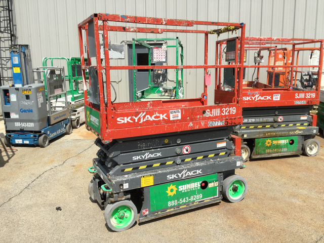 2014 Skyjack SJIII 3219 Electric Scissor Lift
