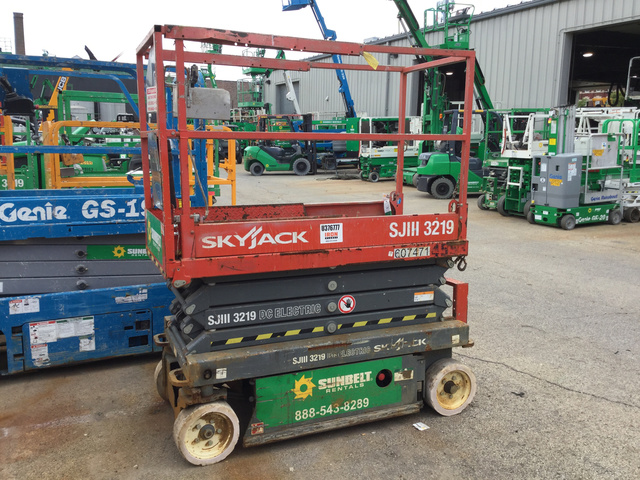 2012 Skyjack SJIII-3219 Electric Scissor Lift