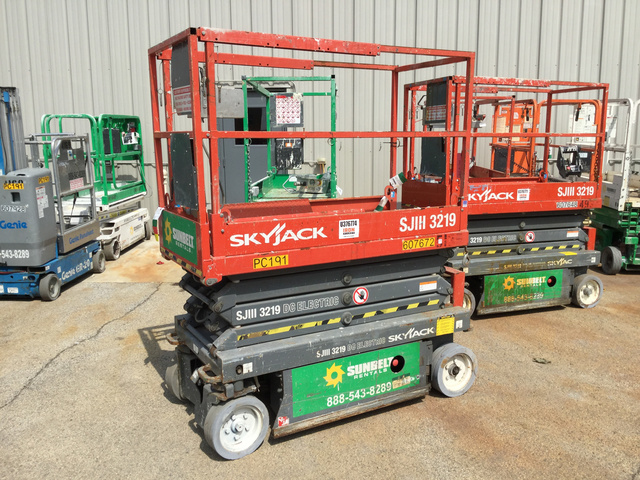 2013 Skyjack SJIII-3219 Electric Scissor Lift