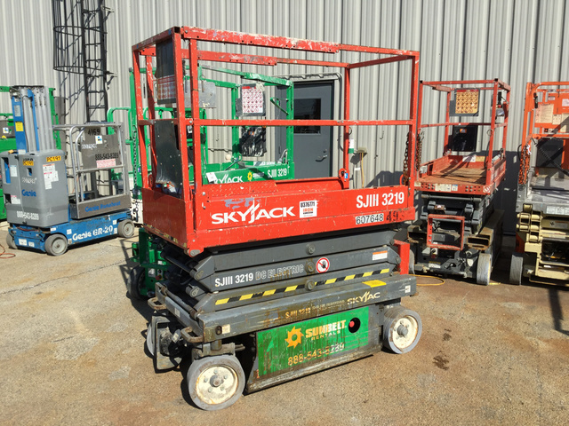 2013 Skyjack SJIII-3219 Electric Scissor Lift