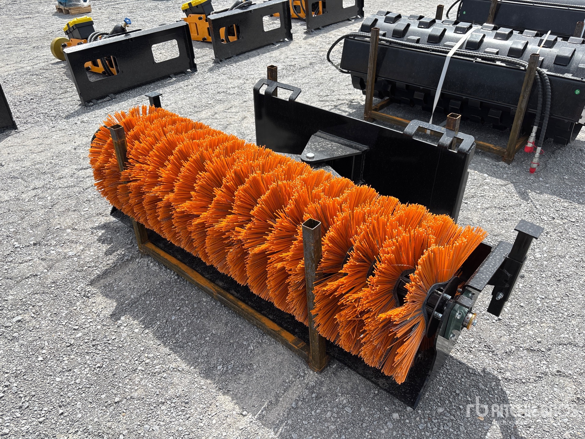 2026 GIYI GY-SE61 60 in Sweeper Accessorio per mini pala (Unused)