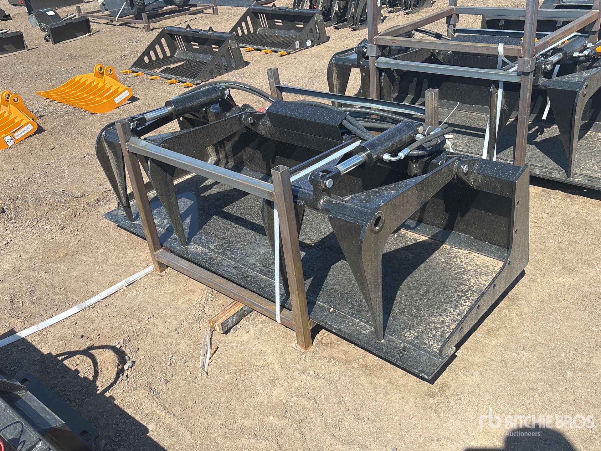 2026 GIYI GY-PG72 72 in General Purpose Skid Steer Grapple (Unused)