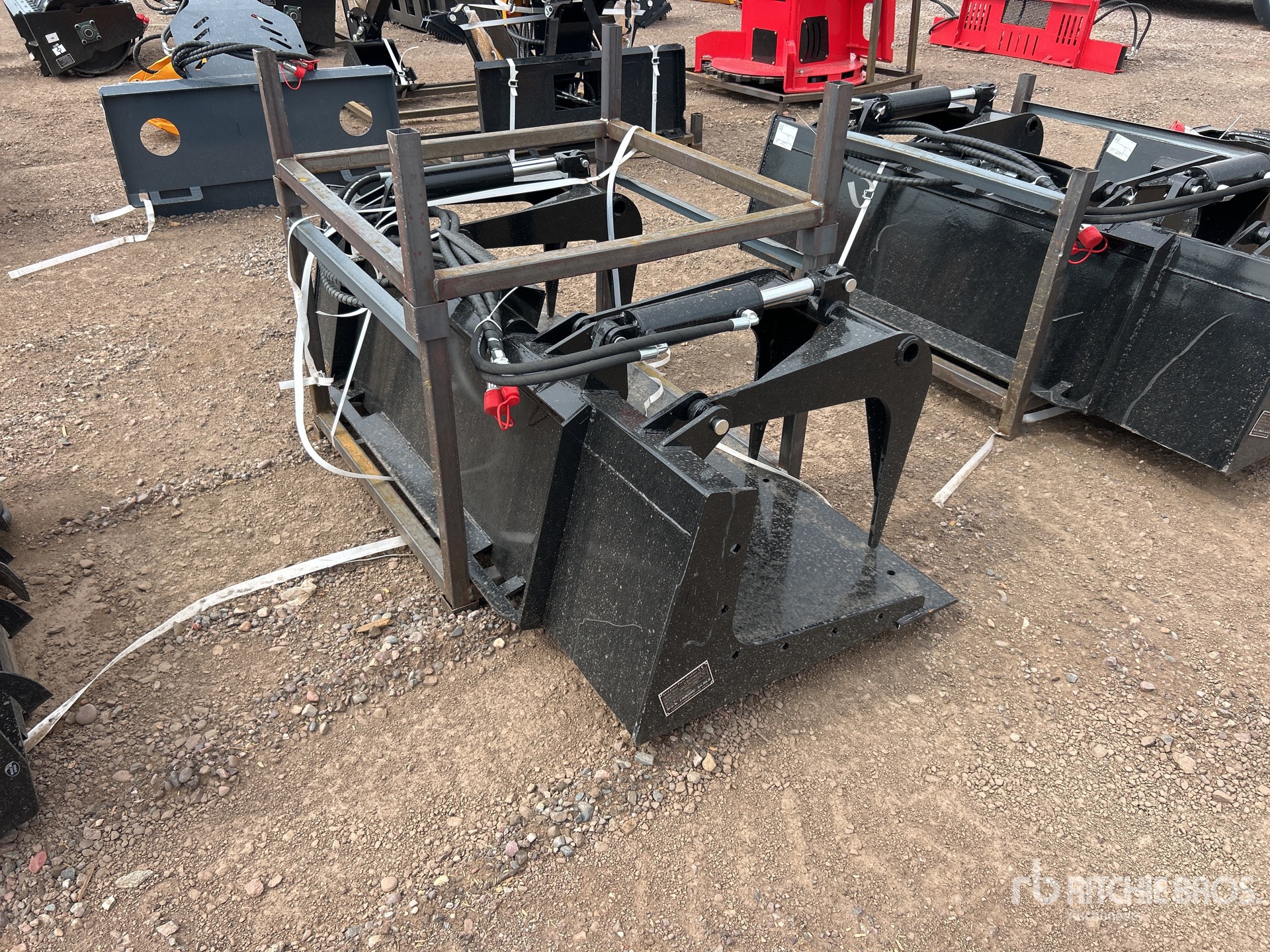 2026 GIYI GY-PG72 Skid Steer Grapple (Unused)