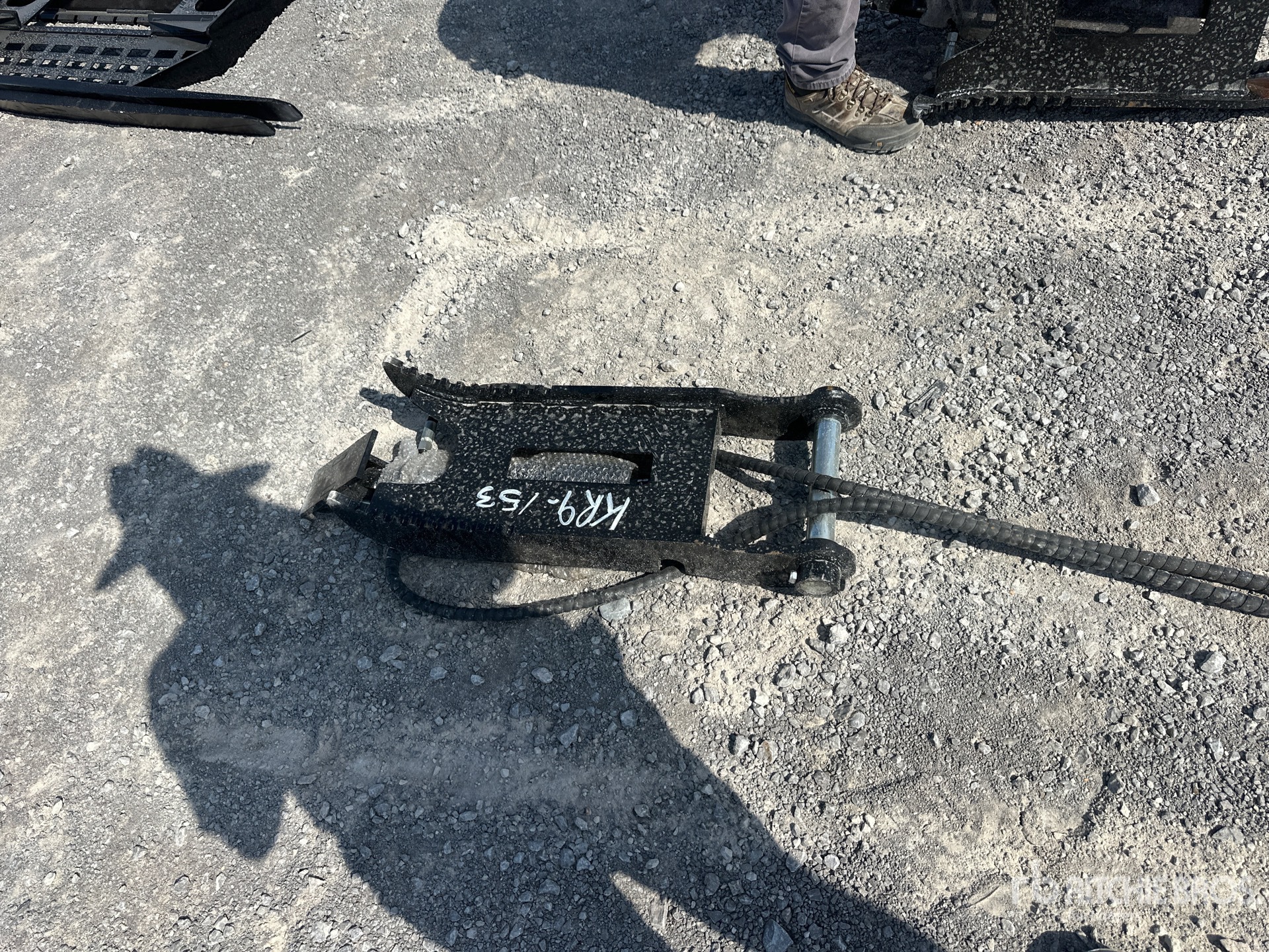 2026 GIYI GY-XJ3T CAT Hydraulic Excavator Thumb (Unused)