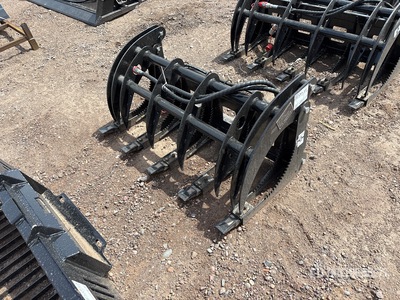 2026 GIYI GY-MCLG60 42 in Log Mini Skid Steer Grapple (Unused)