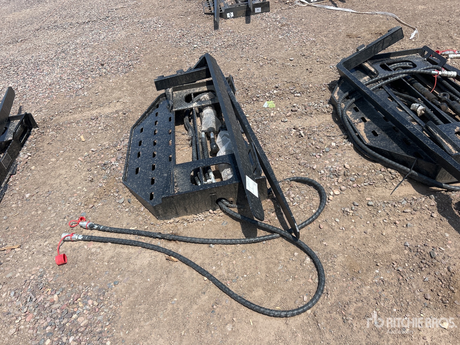 2026 GIYI GY-SF60 60 in Skid Steer Forks (Unused)