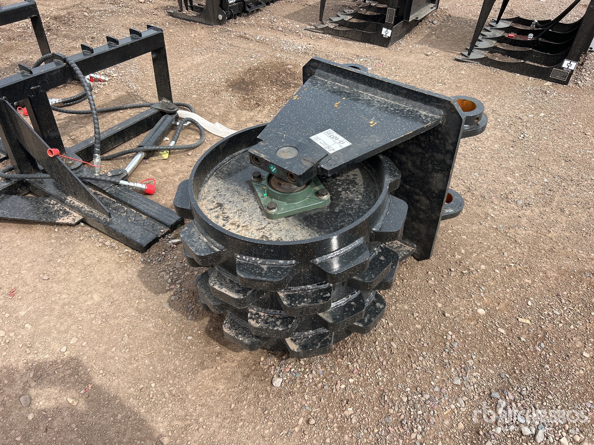 2026 GIYI GY-W320 Excavator Compaction Wheel (Unused)