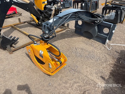 2026 GIYI GY-RG63 63 in 2200 lb 2200 lb Rotating Skid Steer Grapple (Unused)