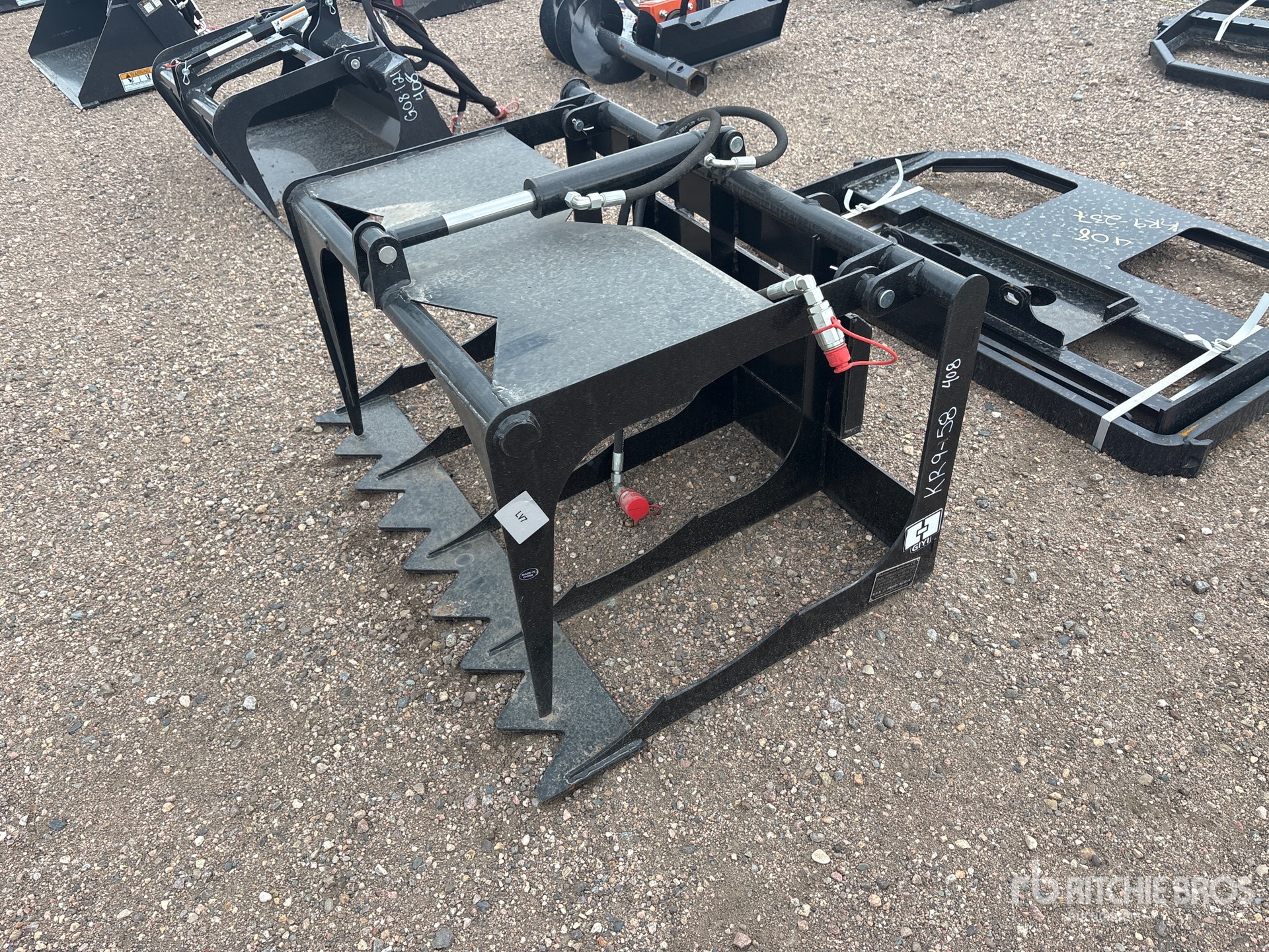 2026 GIYI GY-HWG44 44 in Skeleton Mini Skid Steer Grapple (Unused)