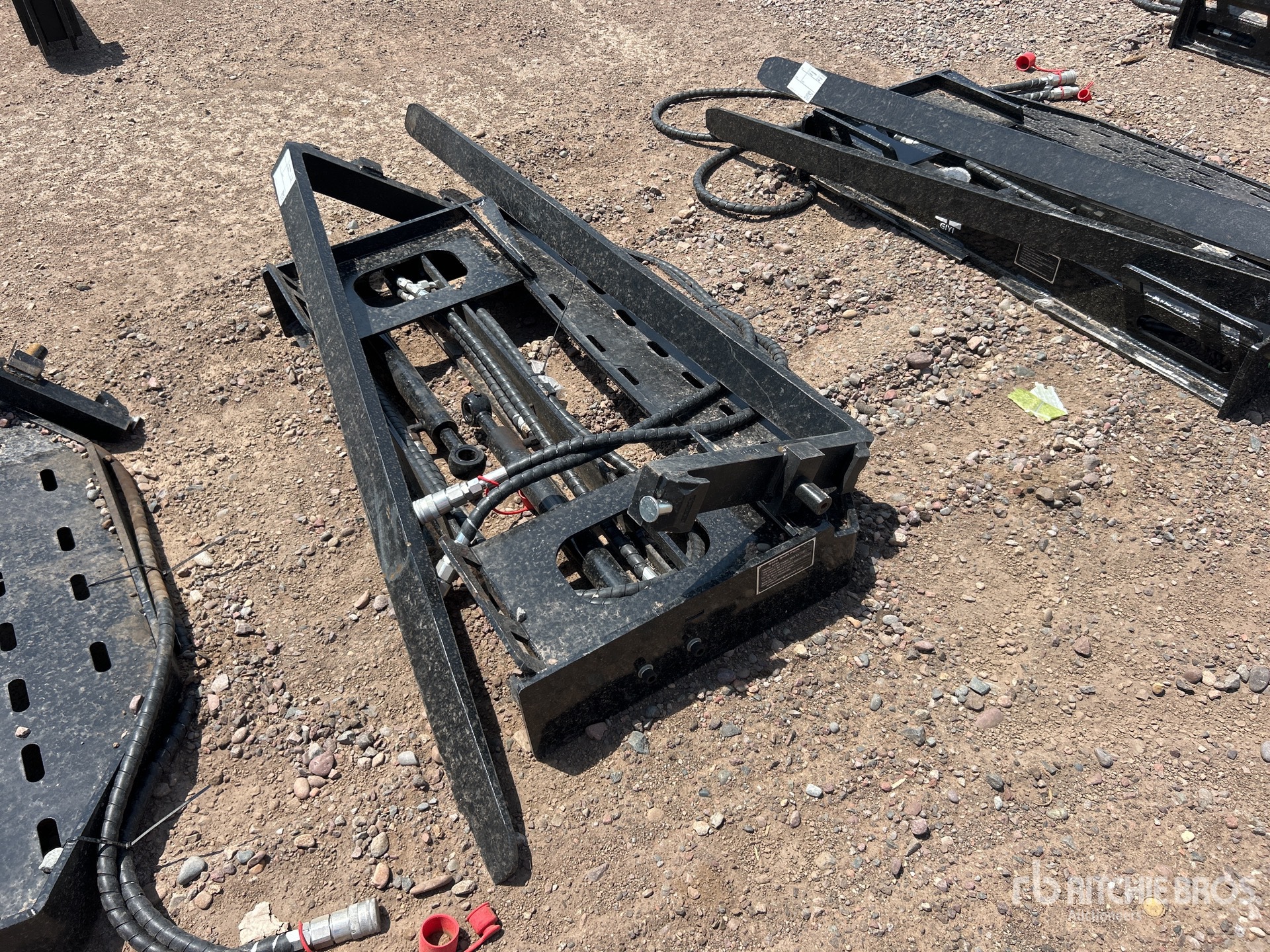 2026 GIYI GY-SF60 60 in Skid Steer Forks (Unused)