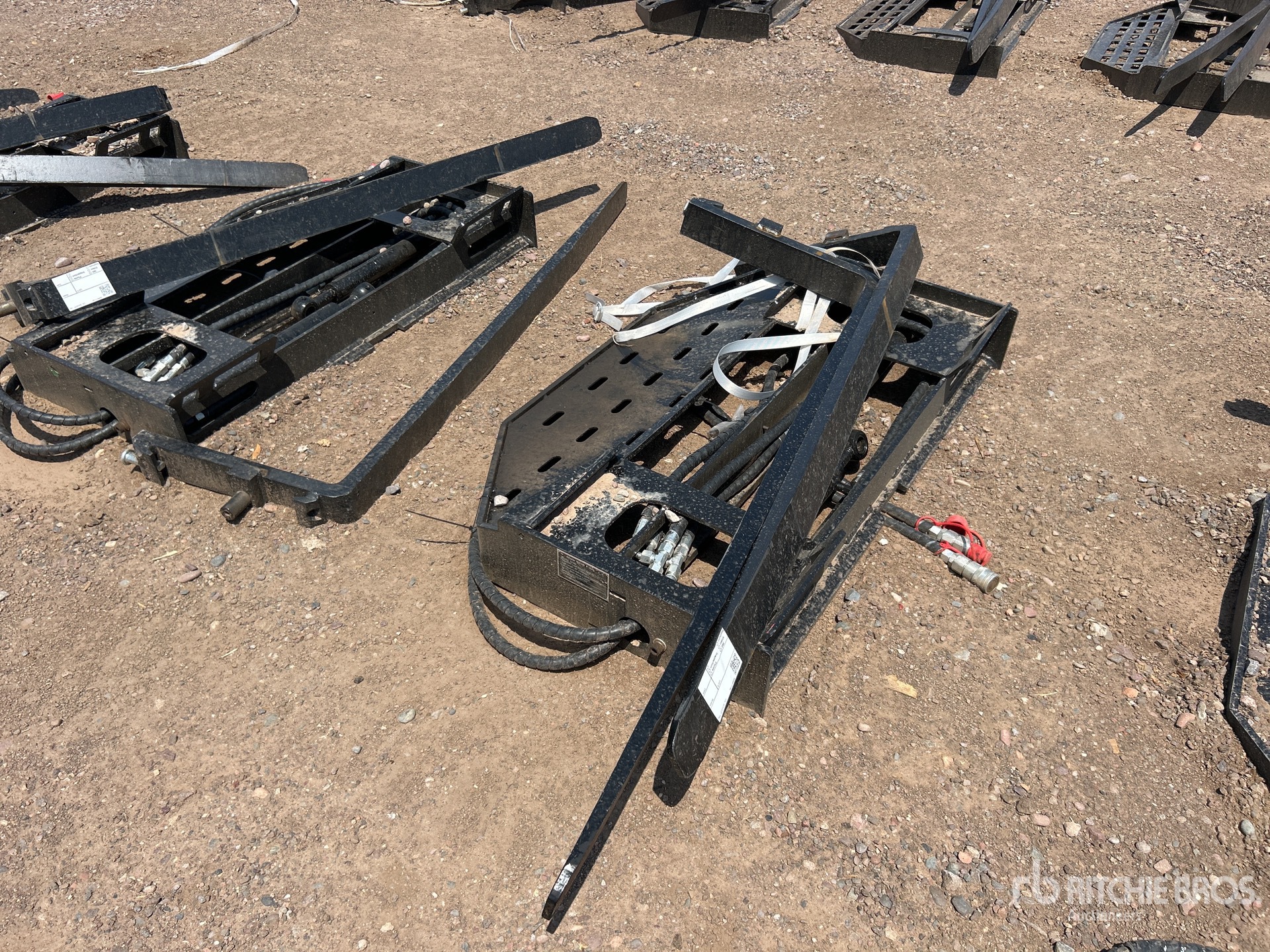 2026 GIYI GY-SF60 60 in Skid Steer Forks (Unused)