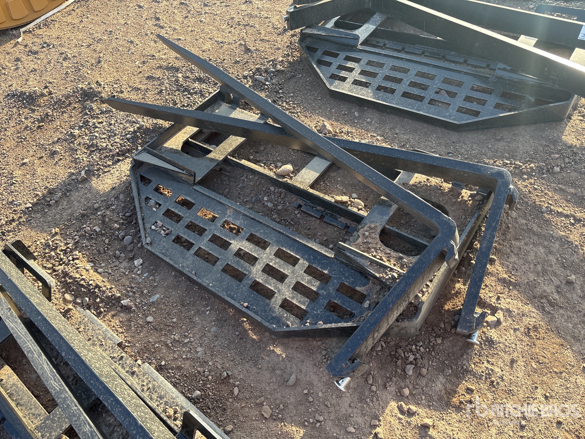 2026 GIYI GY-DHC 60 in Skid Steer Forks (Unused)