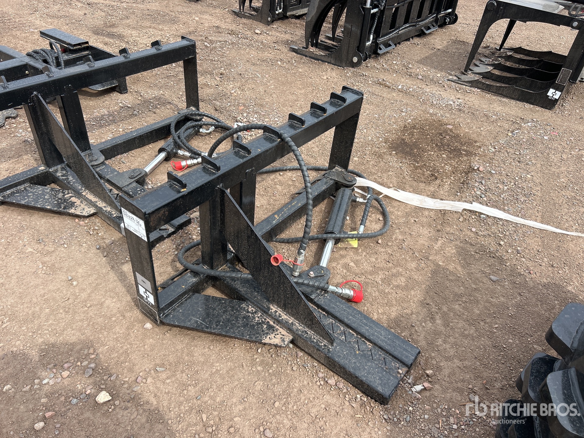 2026 GIYI GY-TP45 Skid Steer Post Puller (Unused)