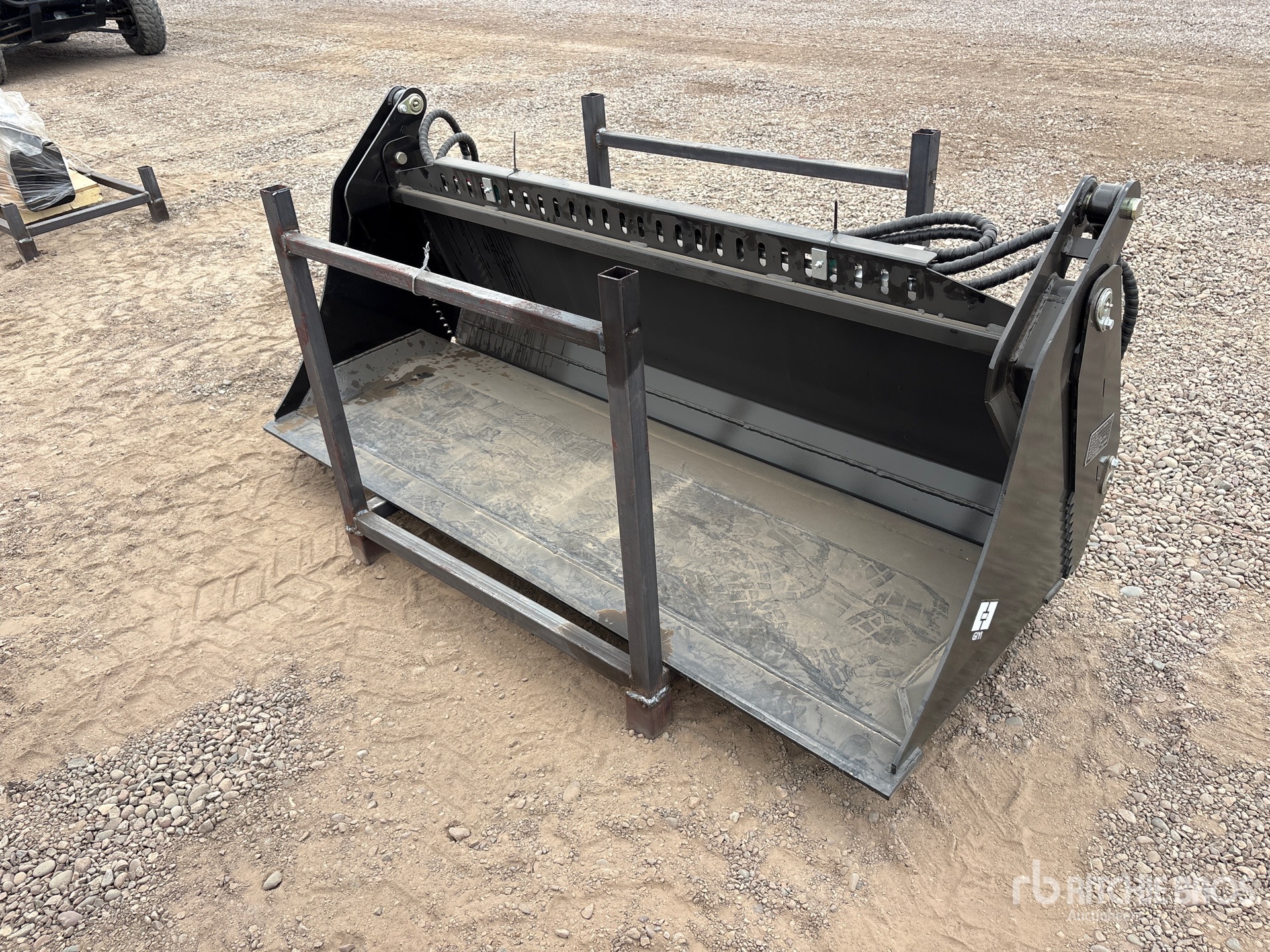 2026 GIYI GY-KH72 72 in 4 in 1 Bucket Skid Steer Bucket (Unused)