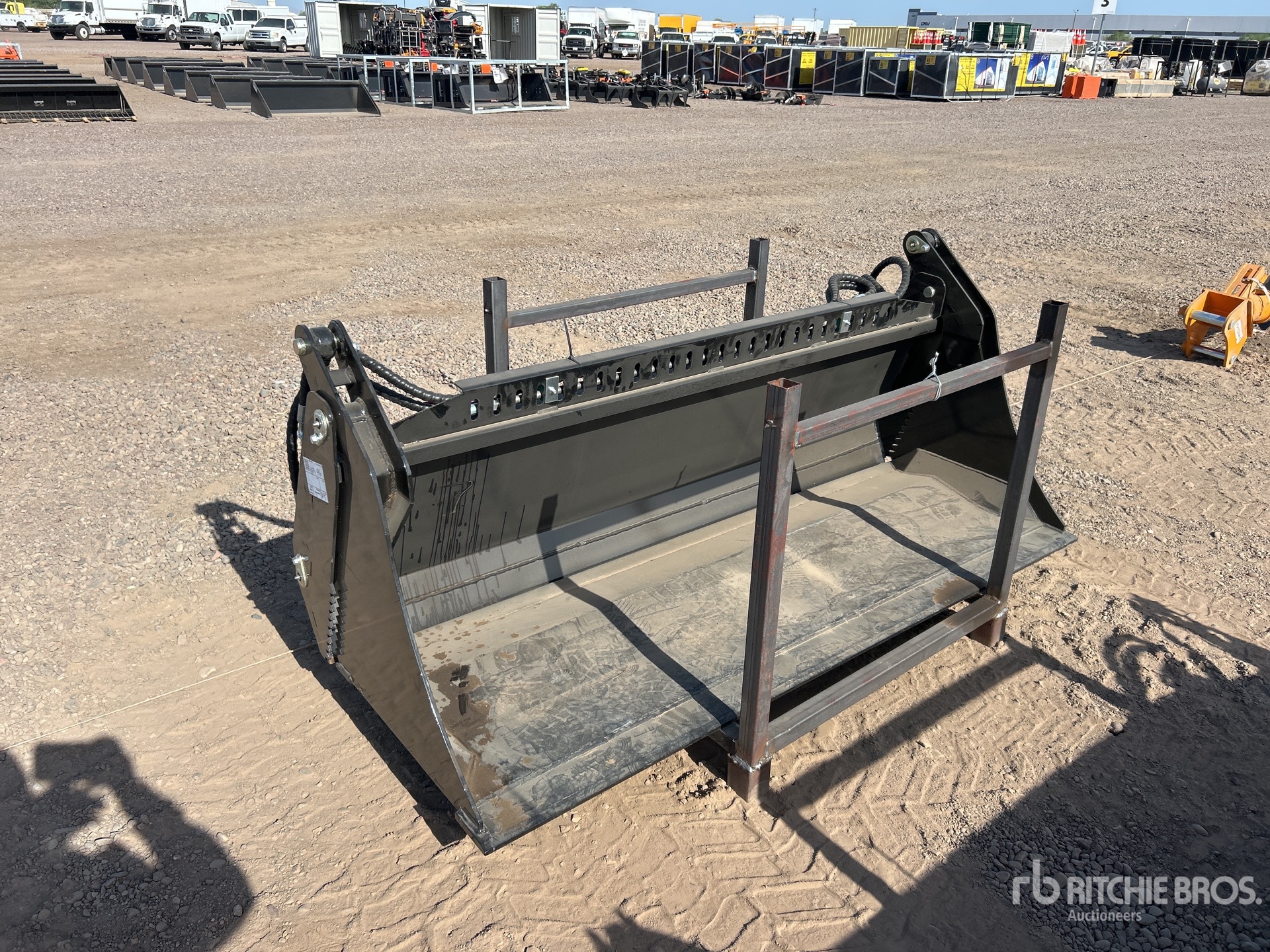 2026 GIYI GY-KH72 72 in Multi-Purpose Skid Steer Bucket (Unused)