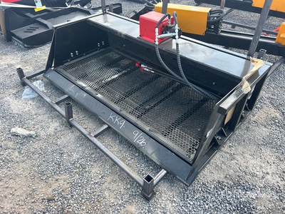 2026 GIYI GY-VB79 72 in Skid Steer Screening Bucket (Unused)