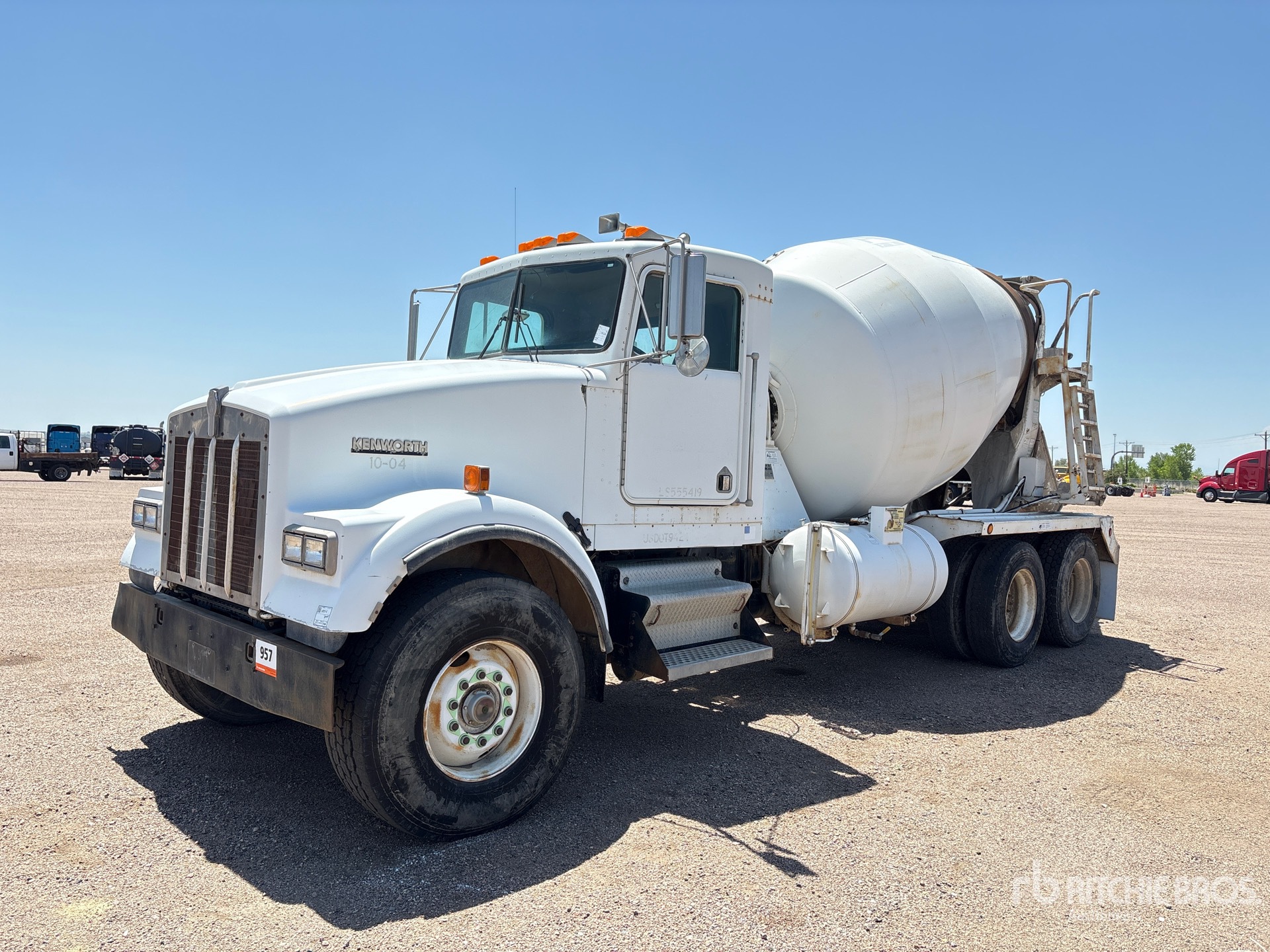 1990 Kenworth W900B 6x4 Mixer Truck