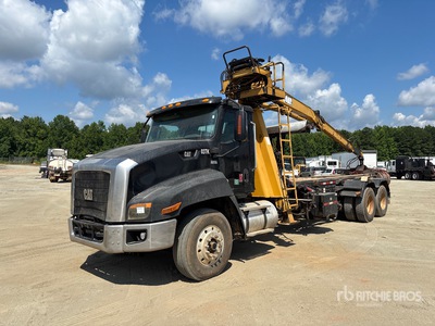 2013 Caterpillar 2124BC Knuckle Boom on 2014 Cat CT660 6x4 Roll-Off Greiferwagen