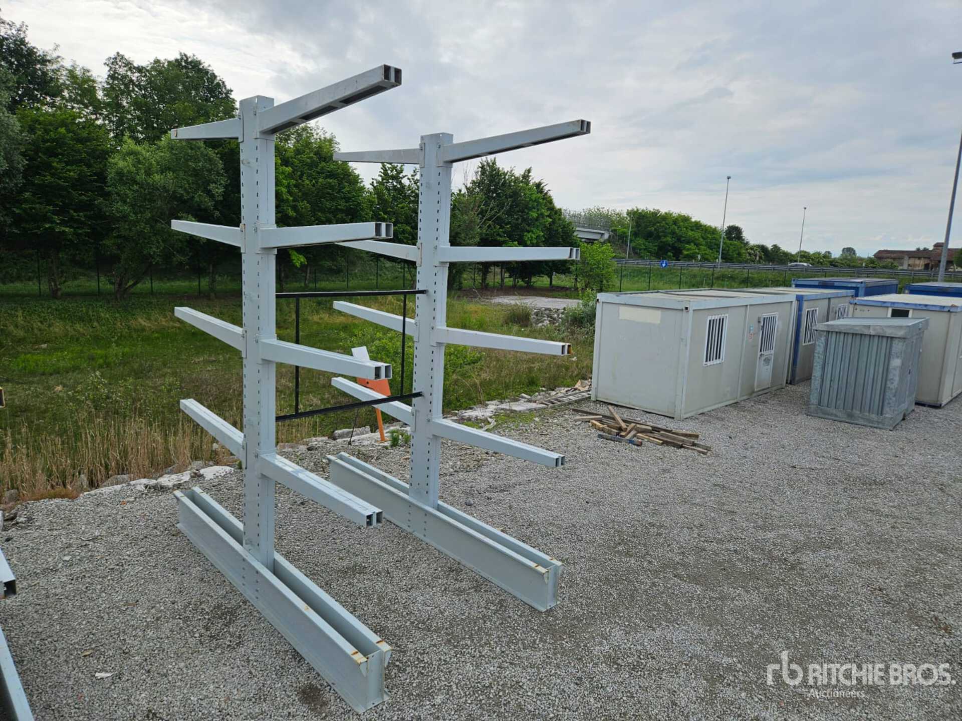 2019 Double-Sided Cantileve Racks