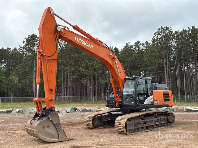 タッコ様 2017 Hitachi ZX300LC-6N Tracked Excavator | Ritchie Bros. Auctioneers