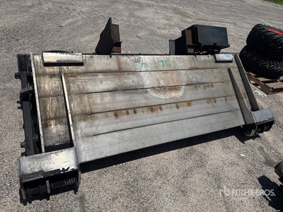 Maxon Lift Gate Divers