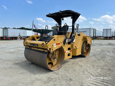 2015 Cat CB-54 Compacteur  double bille