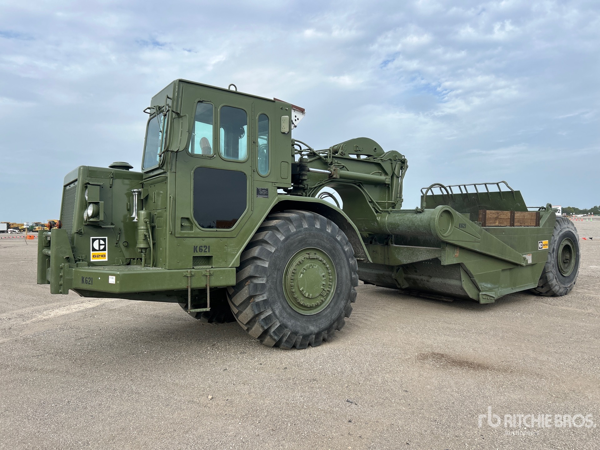 1984 Cat 621B Motor Scraper