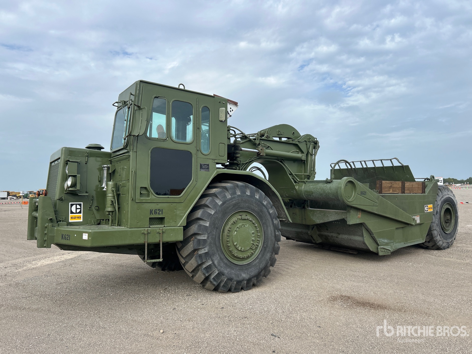 1984 Cat 621B Motor Scraper