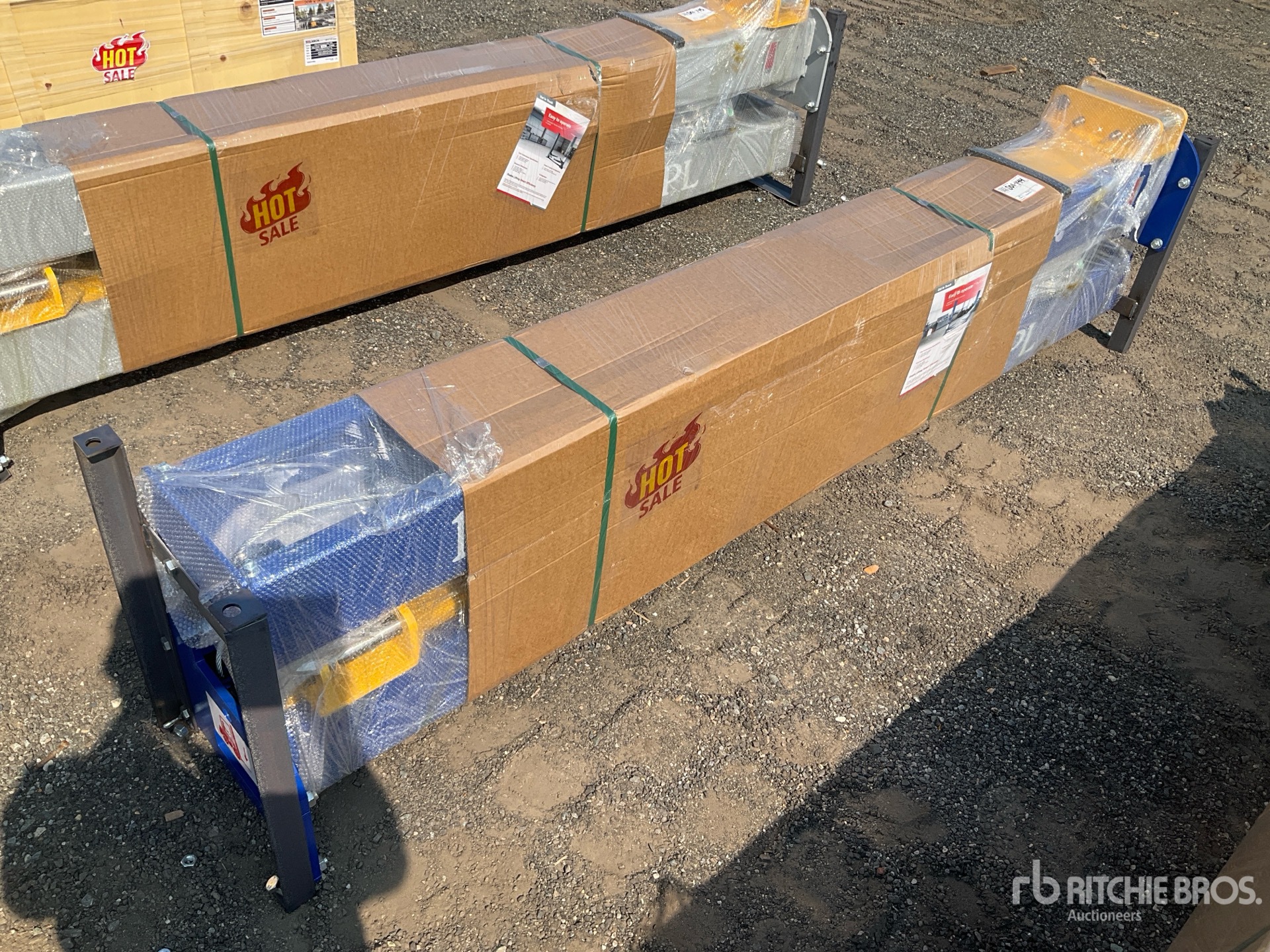 2026 TPL-BLUE 2 Post 4500 kg 2 Post 10,000 lb Vehicle Lift (Unused)